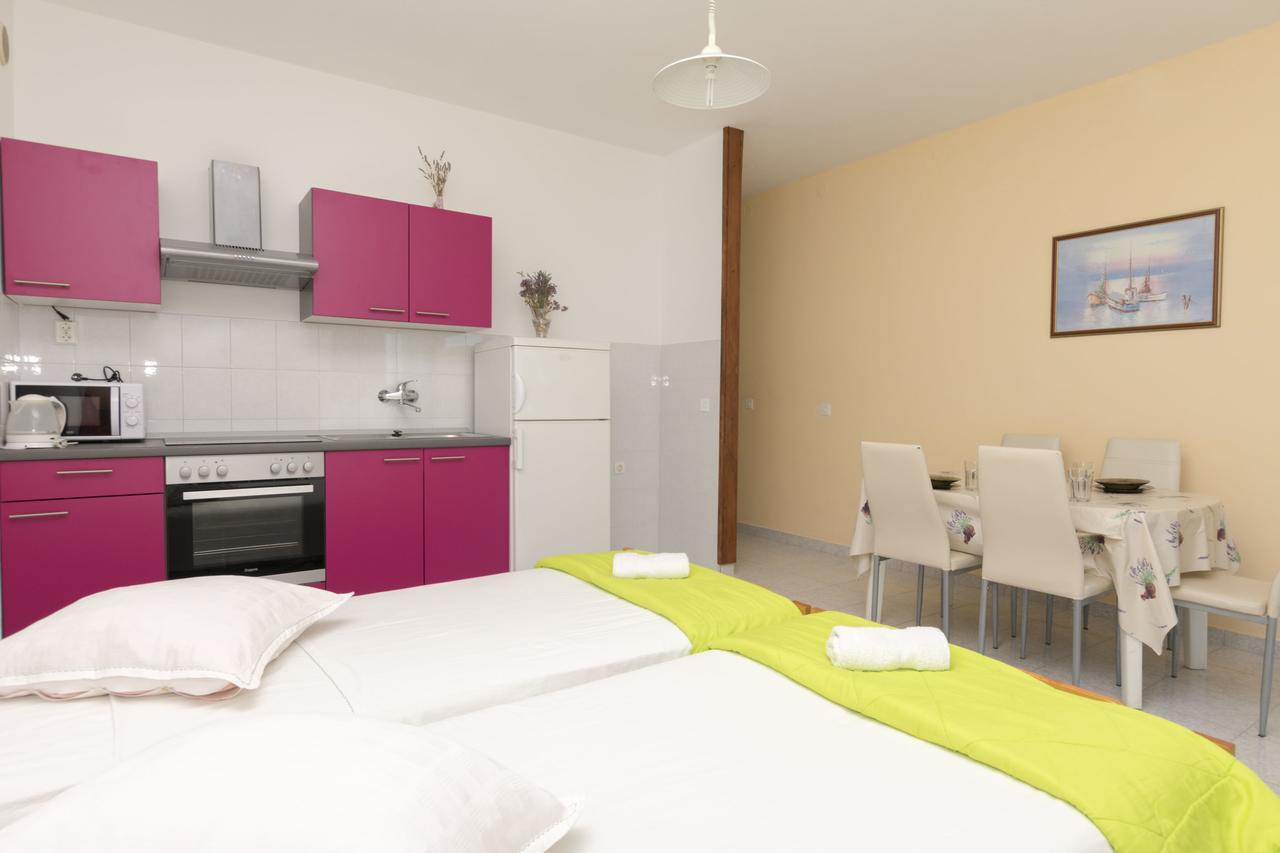 Apartments A Cappella Music ล็อควา โรโกซนิตซา ภายนอก รูปภาพ